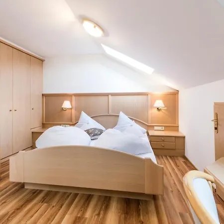 Granpanorama Wellnesshotel Sambergerhof Superior 酒店